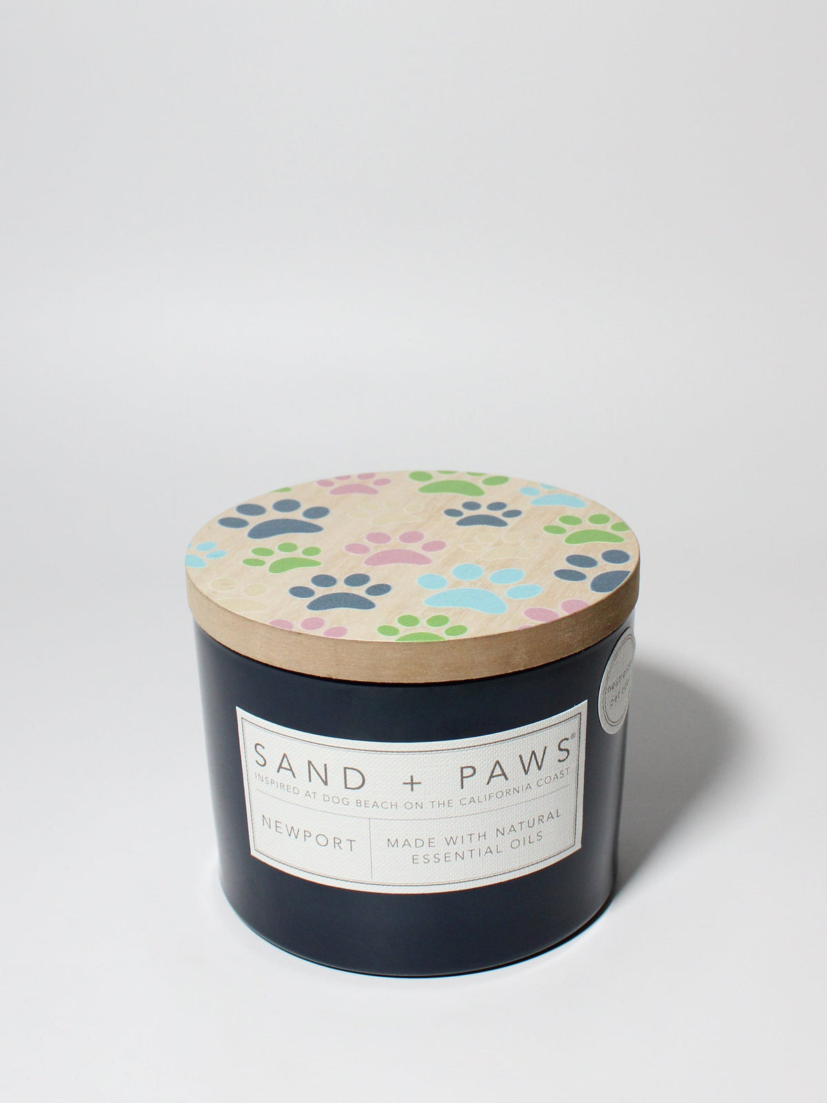 Cozy Sand + Paws Newport 12 oz scented candle