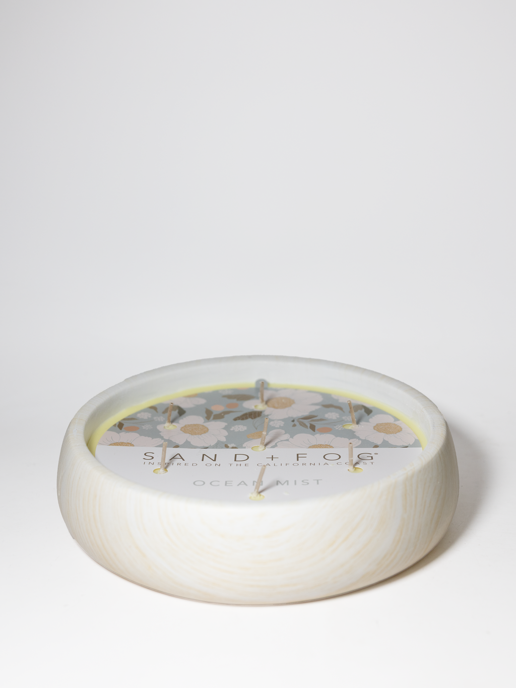 Cozy Ocean Mist 27 oz scented candle