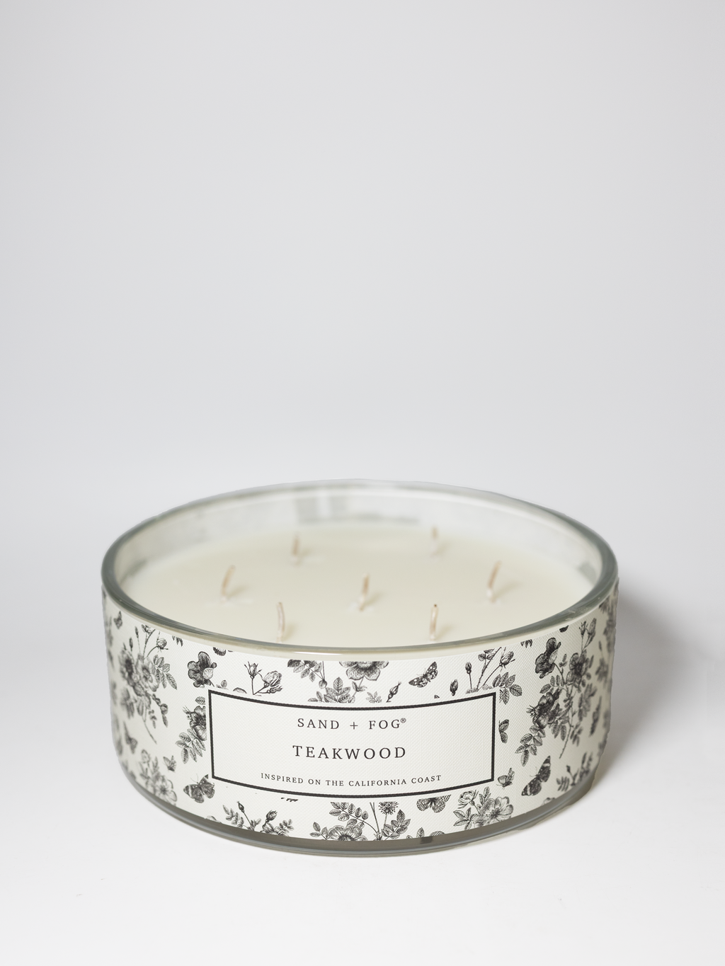 Cozy Teakwood 34 oz scented candle