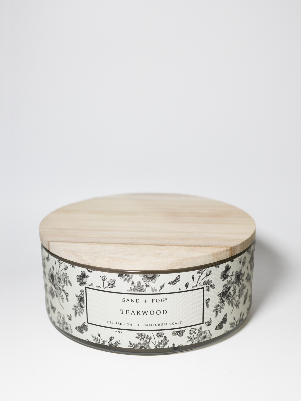 Cozy Teakwood 34 oz scented candle
