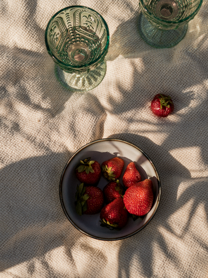 Cozy Strawberry Mimosa 21 oz scented candle
